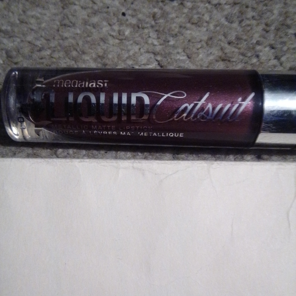 Megalast lipstick